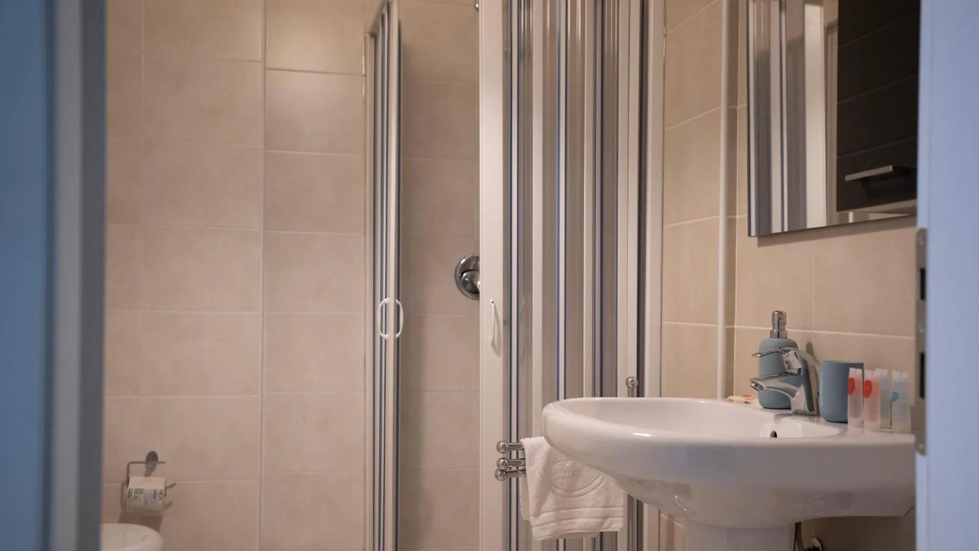 Apartment L Arche Comfortrelax Blue Fern House Milan